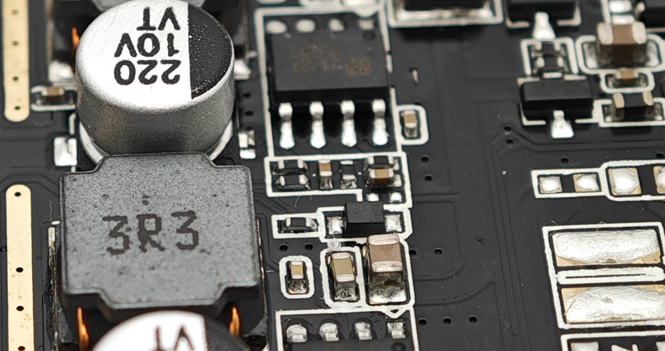 Fadhbanna dearadh casta agus réitigh i bpróiseáil PCBA