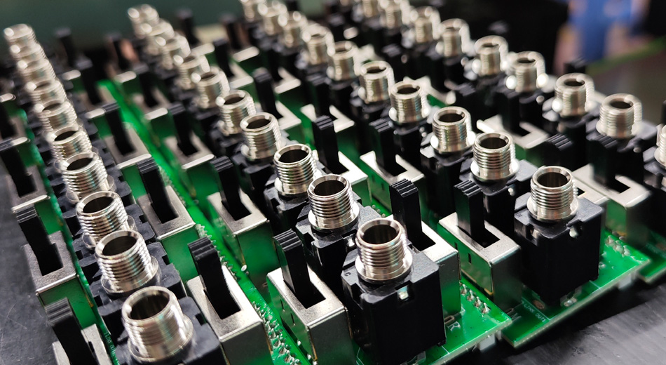 Conas is féidir le monarchana PCBA cáilíocht seirbhíse a fheabhsú trí bhainistíocht sástachta custaiméirí