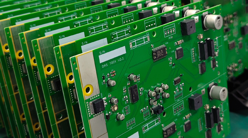Conas is féidir le monarchana PCBA an próiseas seachadta a bharrfheabhsú trí bhainistíocht fardail?