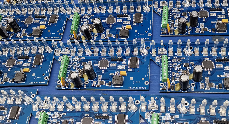 Conas a dhéanann bainistíocht soláthair comhpháirteanna monarchana PCBA difear don am seachadta?