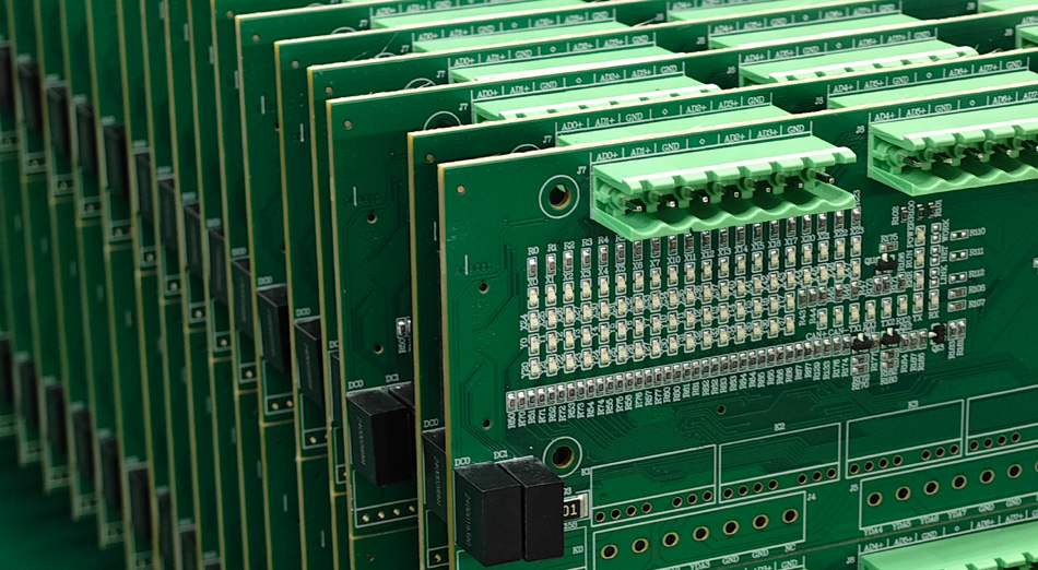 Conas is féidir le monarchana PCBA muinín na gcustaiméirí a fheabhsú trí scéalta ratha?