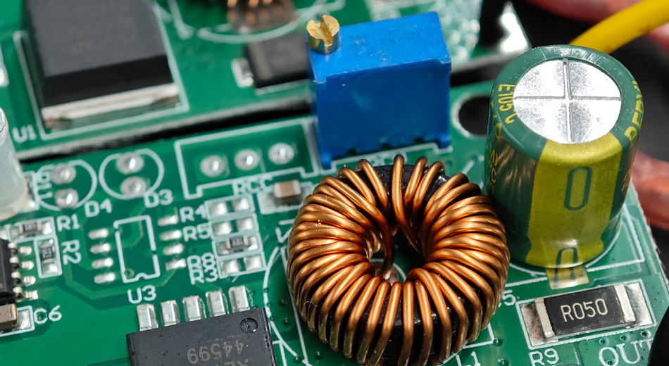 Cás-Staidéar ar Rathúlacht Monarcha PCBA: Príomhfhachtóirí i Roghnú Comhpháirtithe