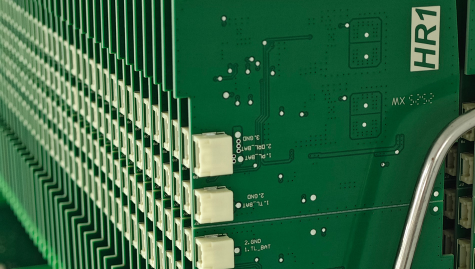 Conas is féidir le monarchana PCBA rialaithe tionsclaíoch rialú cáilíochta a fheabhsú trí mhonatóireacht sonraí fíor-ama?