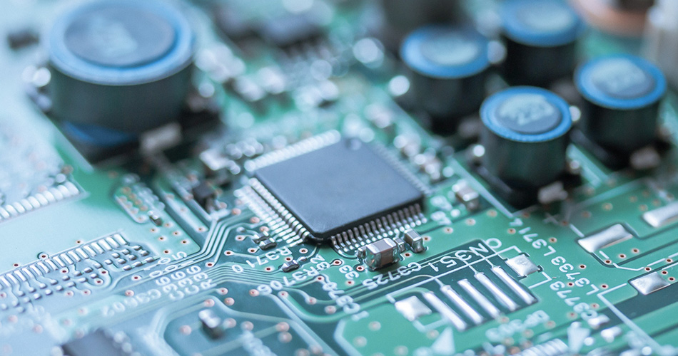 Conas is féidir linn a chinntiú go gcomhlíonann cumas próiseála boird ilchiseal monarchana an Ródaire PCBA éilimh chasta?