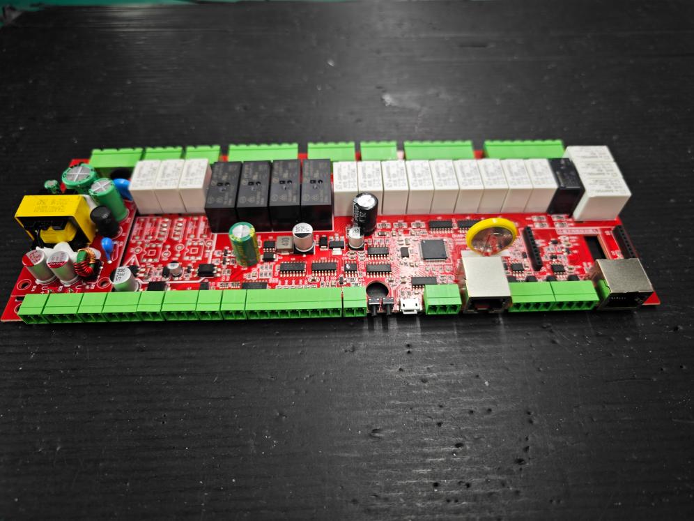 Conas a thacaíonn Monarchan PCBA le hAtriallta agus Uasghráduithe Táirge